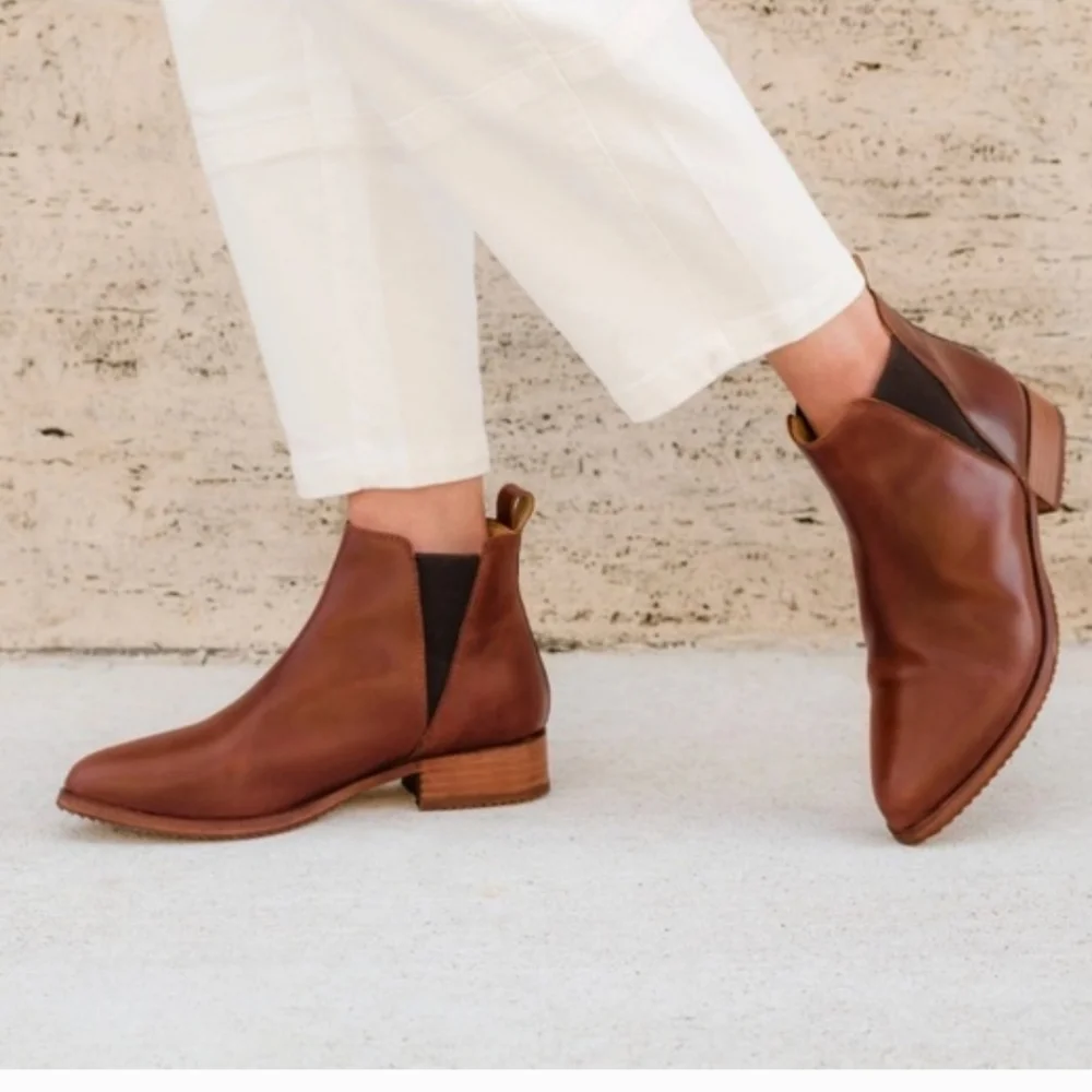 NISOLO Eva Everyday Chelsea Boot leather brown minimalist work Water-resistant